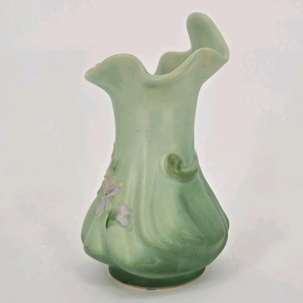 Vintage Weller Gloria G-22 Vase Matte Green Floral Ruffled Rim 1930s 8 Inches OH
